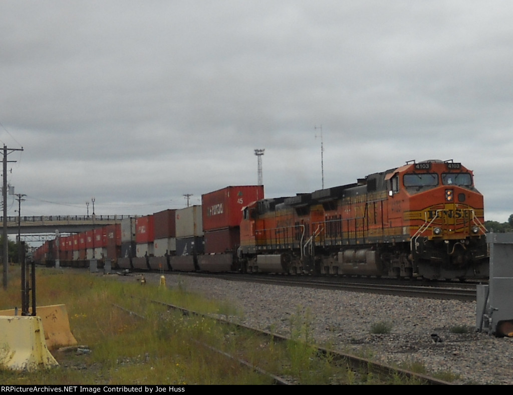 BNSF 4103 East